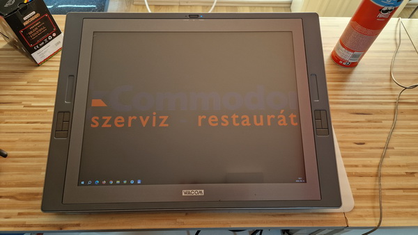 Commodore Szerviz és Restaurátor | Wacom DTZ-2100C/G LCD monitor Re-Cap